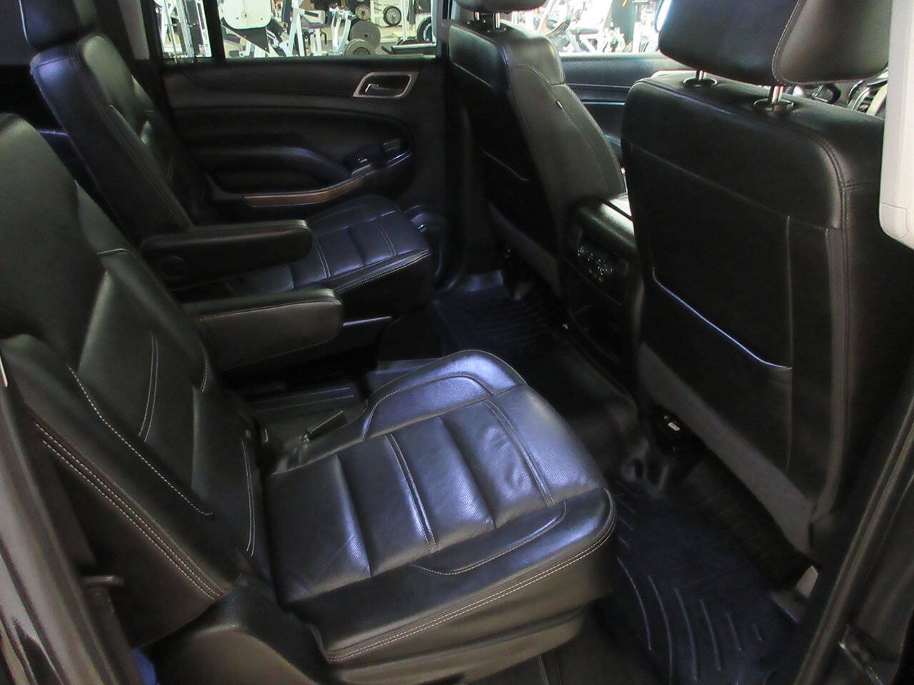 Used 2020 GMC Yukon XL Denali w/ Denali Premium Package AWD/4WD image 26