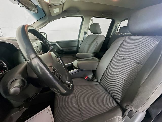 Used 2010 Nissan Titan SE w/ SE Value Truck Pkg image 19