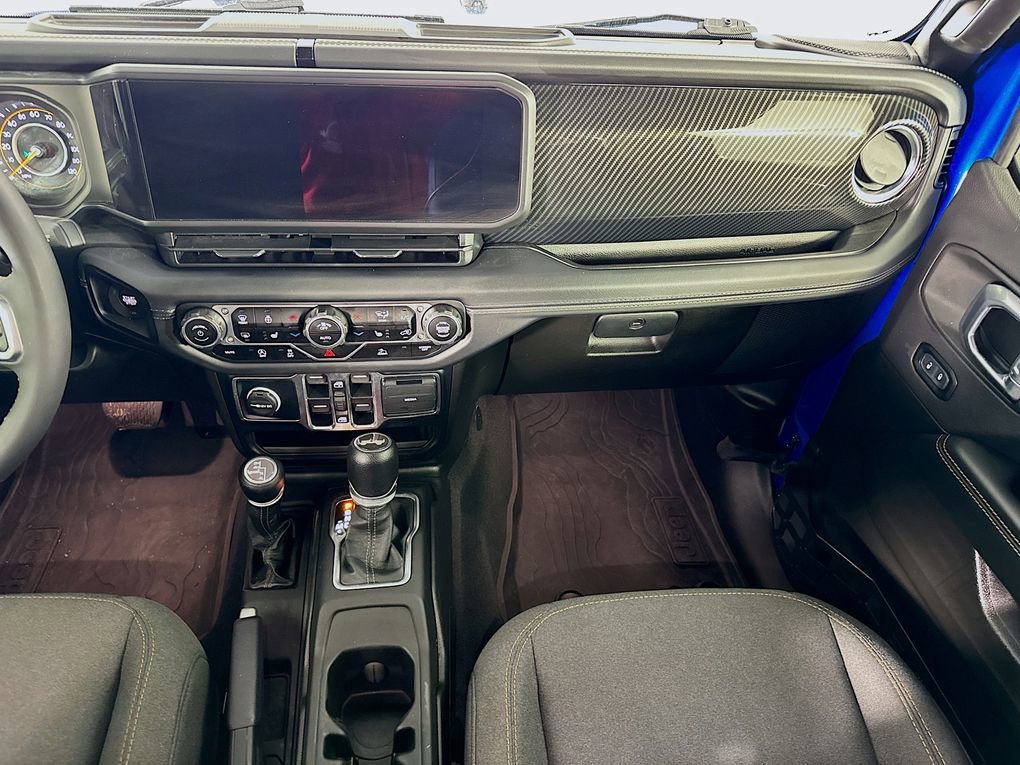 Used 2024 Jeep Wrangler Sahara image 24