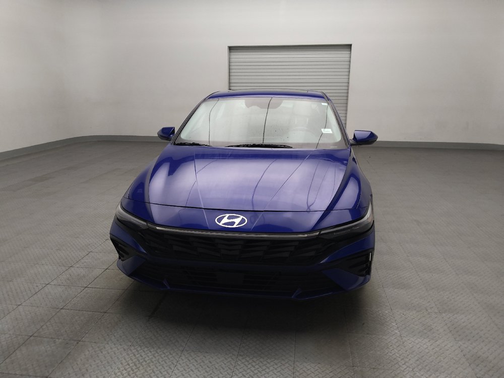 Used 2025 Hyundai Elantra Limited FWD image 15