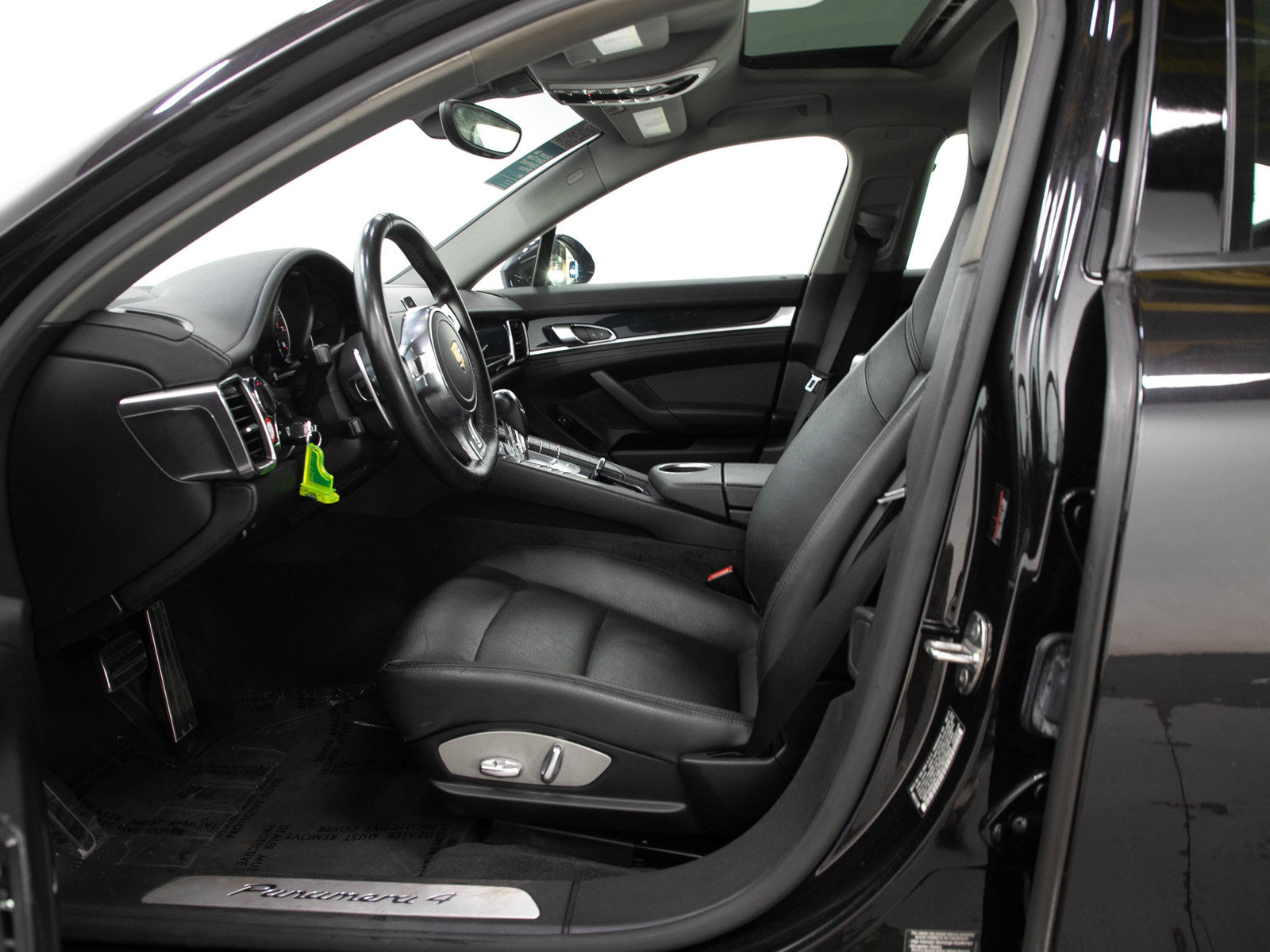 Used 2014 Porsche Panamera 4 w/ Bose Audio Package AWD/4WD image 24