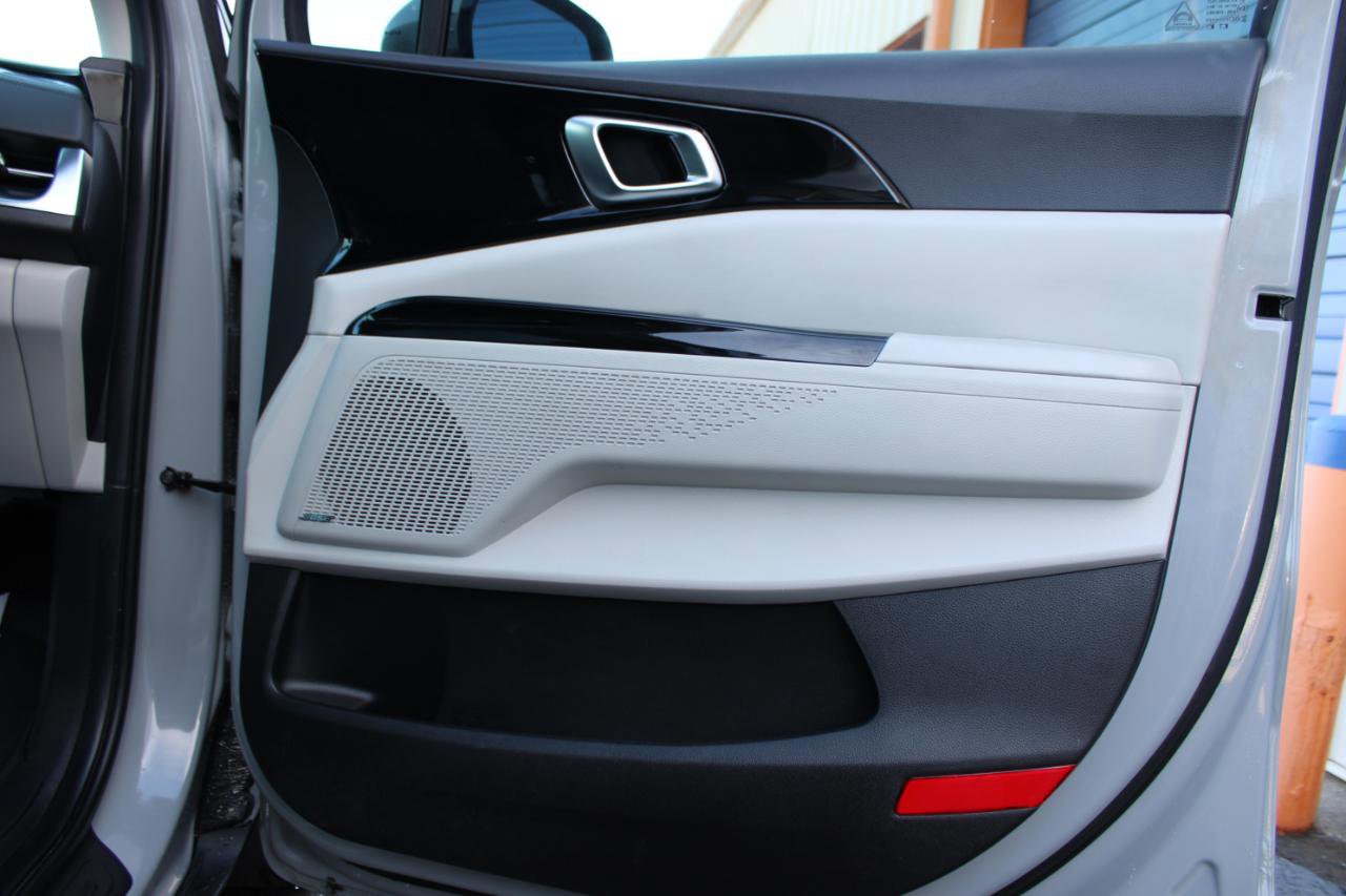 Used 2024 Kia Carnival SX Prestige image 50