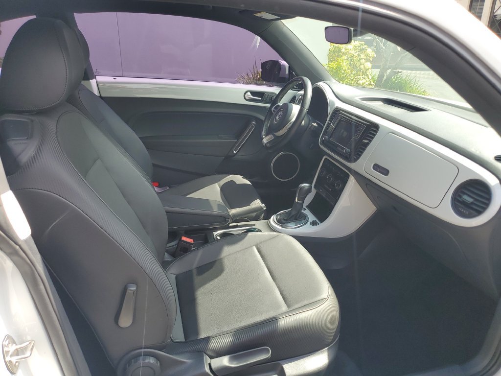 Used 2018 Volkswagen Beetle 2.0T SE FWD image 12