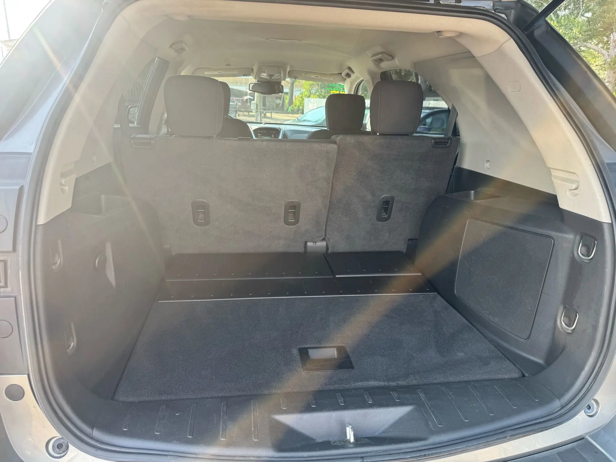 Used 2012 Chevrolet Equinox LT w/ Driver Convenience Package image 5