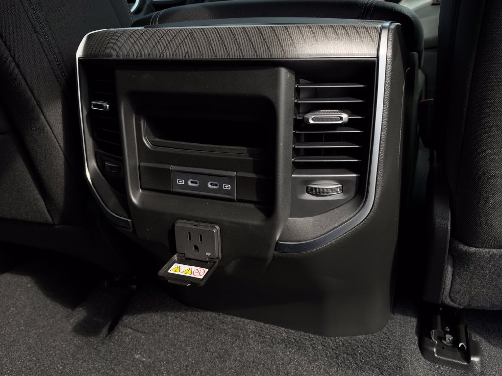New 2027 RAM 1500 4x4 Crew Cab image 14