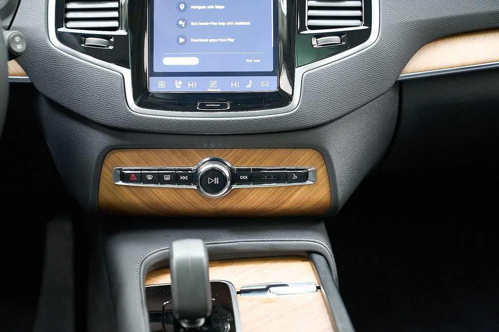Certified 2024 Volvo XC90 B6 Plus w/ Protection Package Premier AWD/4WD image 30