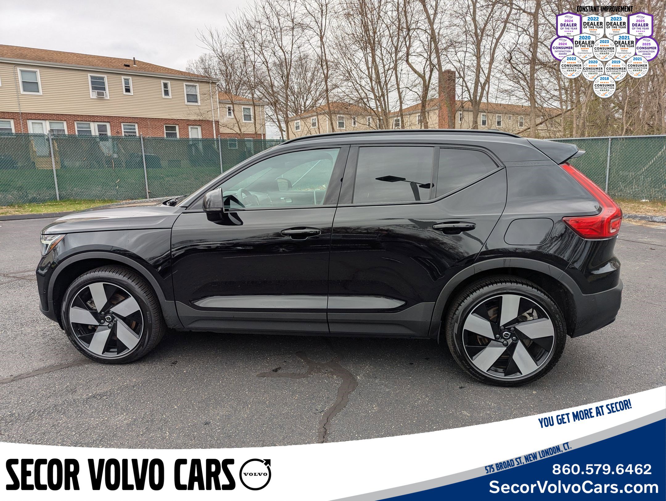Certified 2024 Volvo XC40 Recharge Plus w/ Protection Package Premier image 6