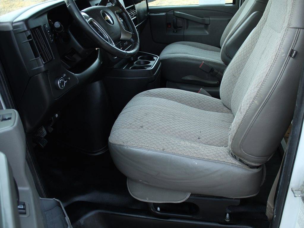 Used 2019 Chevrolet Express 3500 w/ Power Convenience Package image 17