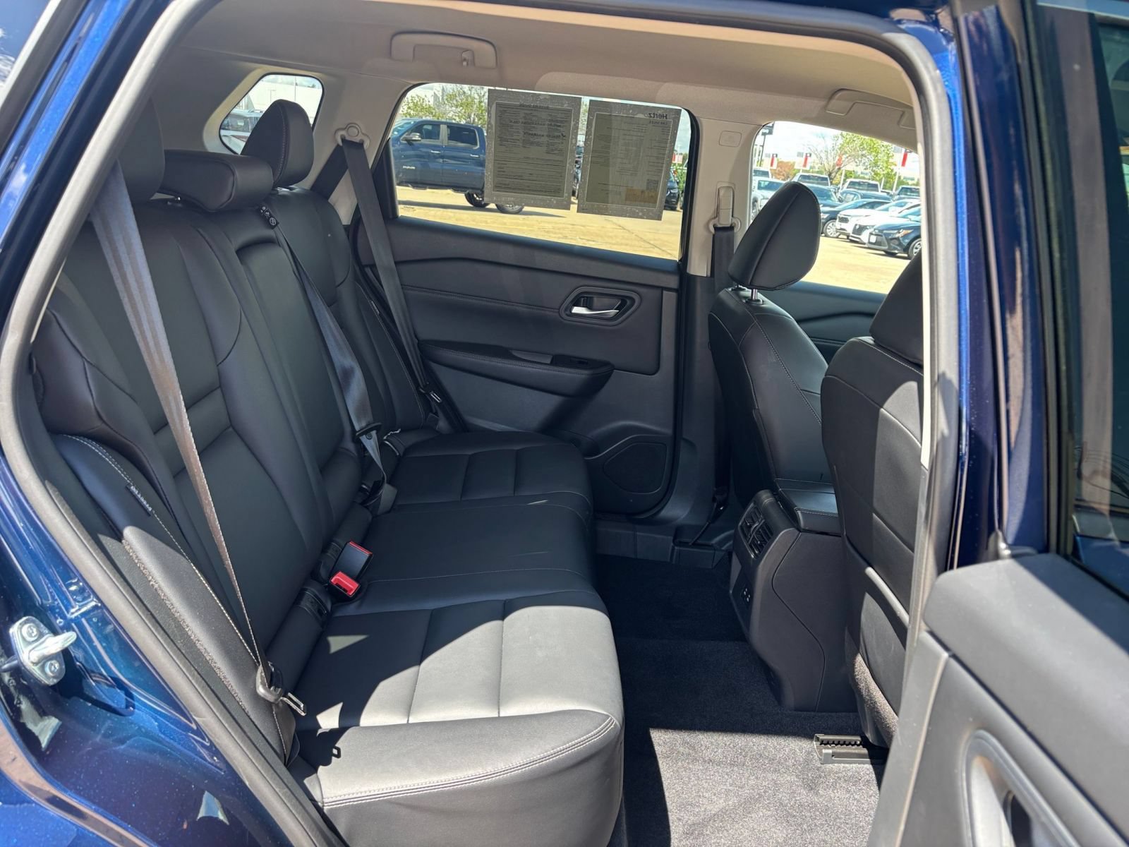Used 2026 Nissan Rogue SL FWD image 28