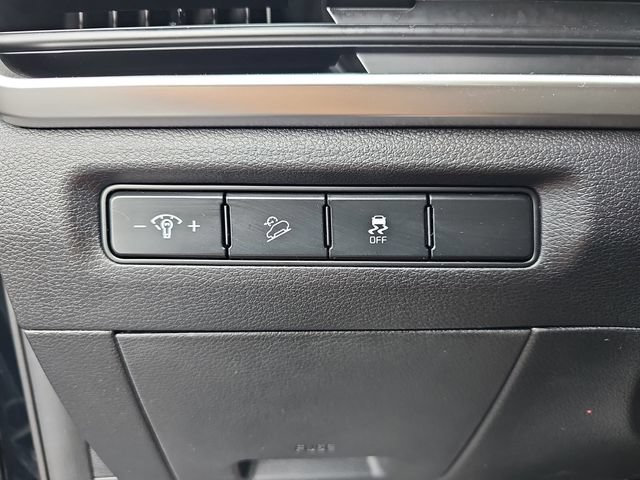 Used 2023 Kia Telluride LX AWD/4WD image 32