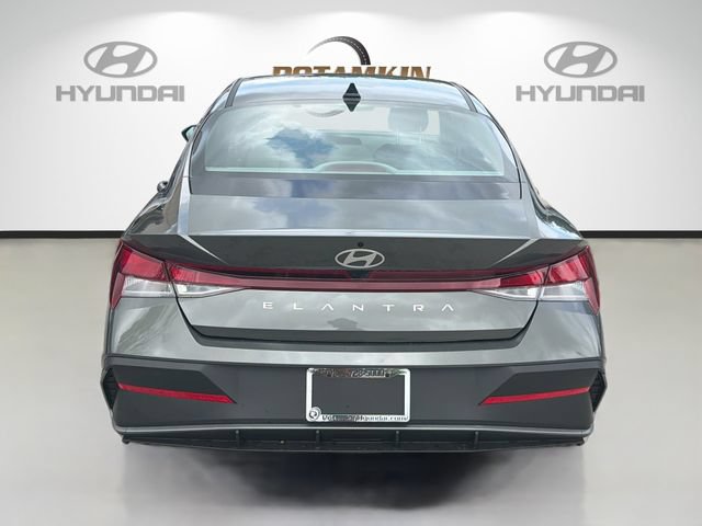 New 2026 Hyundai Elantra SE FWD image 6