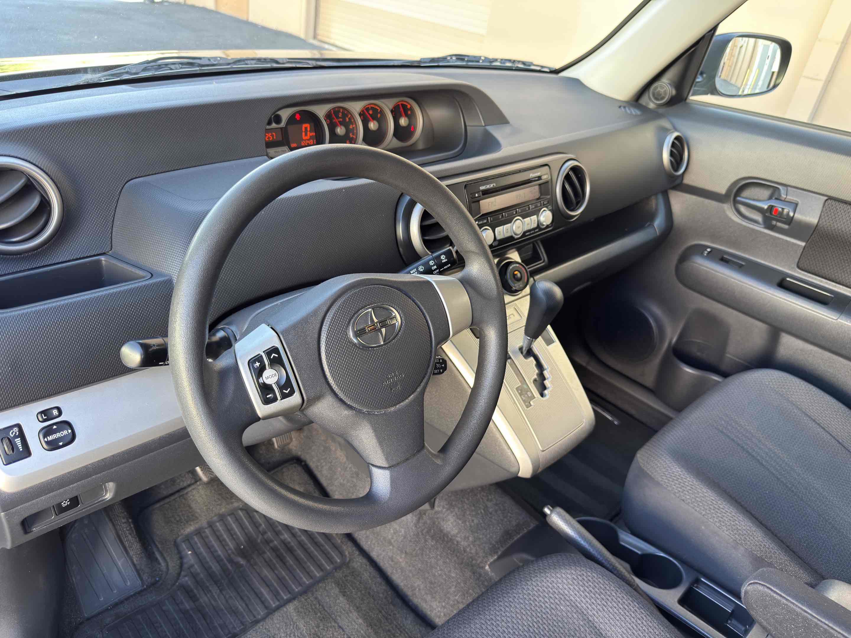 Used 2008 Scion xB image 23