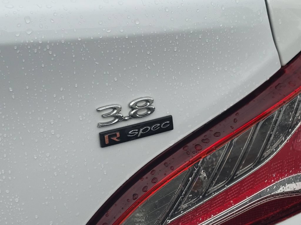 Used 2016 Hyundai Genesis Coupe 3.8 RWD image 8