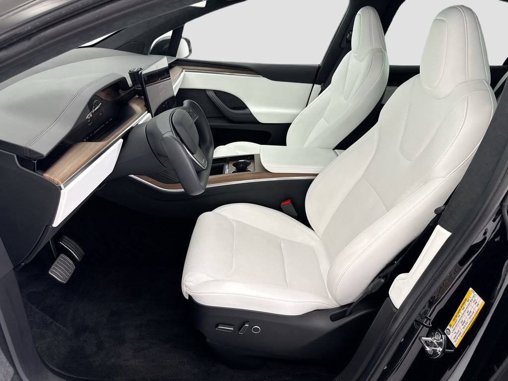 Used 2023 Tesla Model X image 18