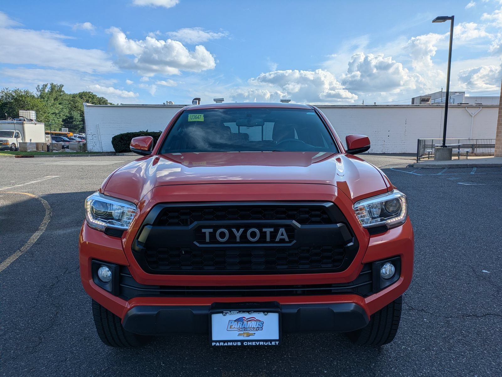 Used 2017 Toyota Tacoma TRD Off-Road w/ Tow Package (A/T) AWD/4WD image 3