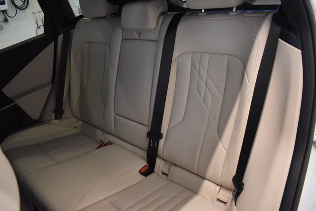 New 2026 BMW X3 xDrive30i w/ Premium Package AWD/4WD image 7