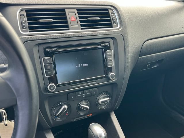 Used 2012 Volkswagen Jetta SE FWD image 18