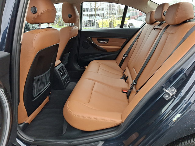 Used 2015 BMW 328i xDrive Sedan AWD/4WD image 11