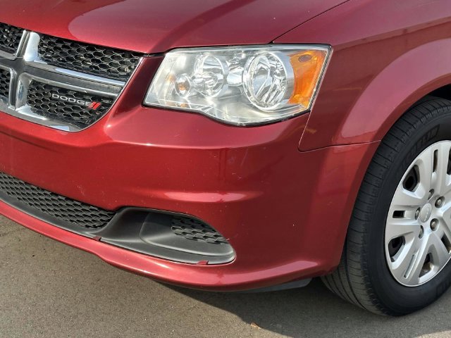 Used 2016 Dodge Grand Caravan American Value Package FWD image 9