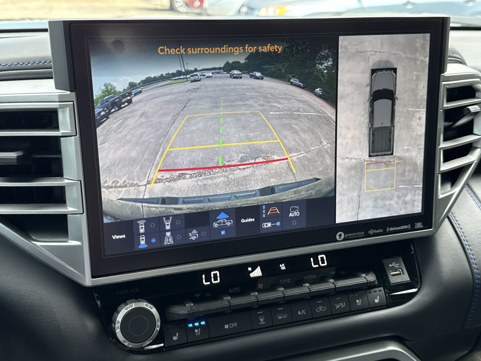 Used 2022 Toyota Tundra Platinum AWD/4WD image 30