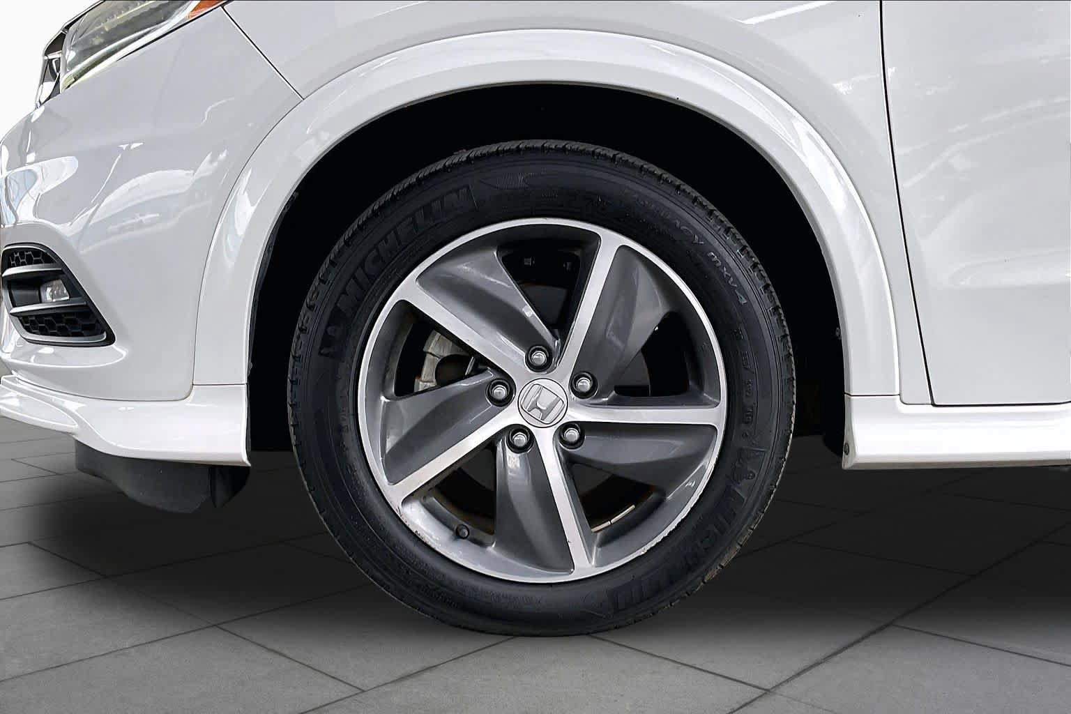Used 2019 Honda HR-V Touring image 11
