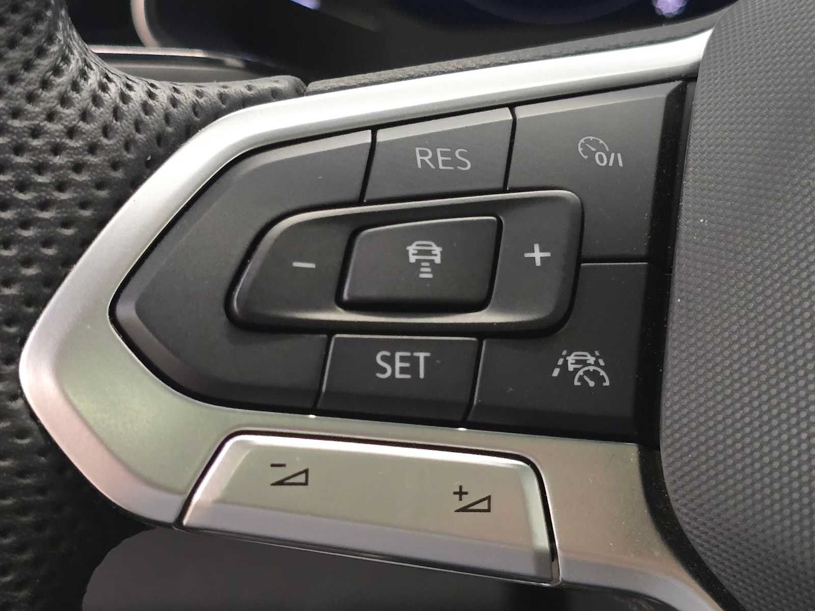Used 2026 Volkswagen Jetta GLI Autobahn FWD image 17