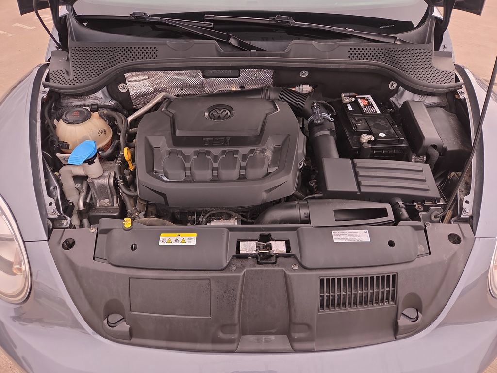 Used 2019 Volkswagen Beetle 2.0T S image 21