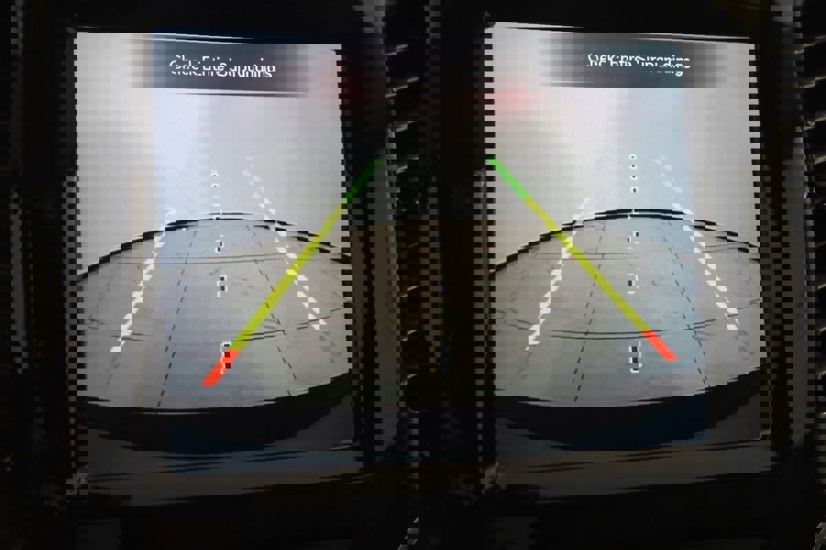 Used 2020 Jeep Cherokee Limited image 10