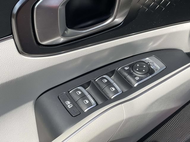 Certified 2023 Kia Sorento EX FWD image 19
