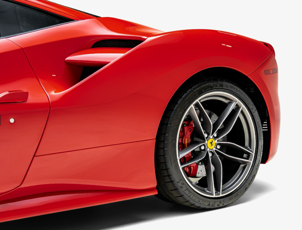 Used 2018 Ferrari 488 GTB RWD image 15