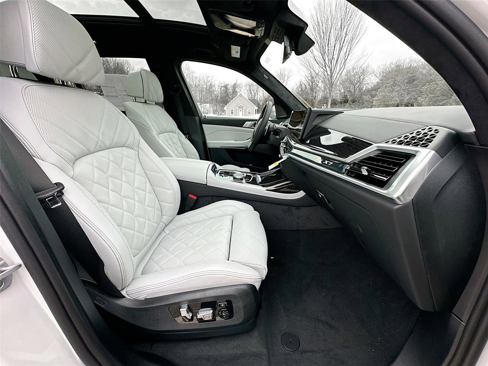New 2026 BMW X7 xDrive40i w/ M Sport Package image 30