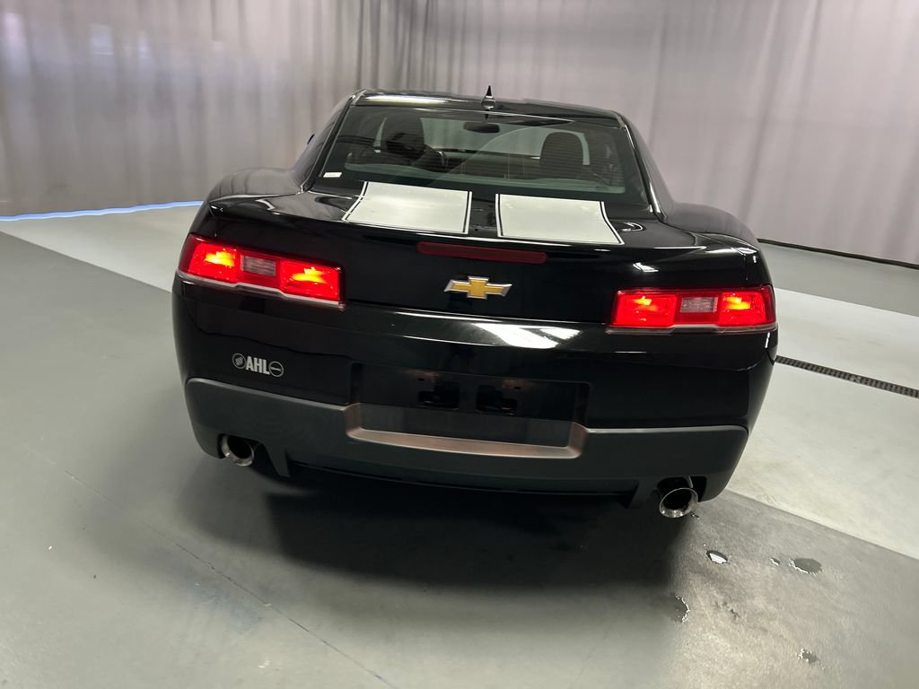 Used 2015 Chevrolet Camaro LS RWD image 6