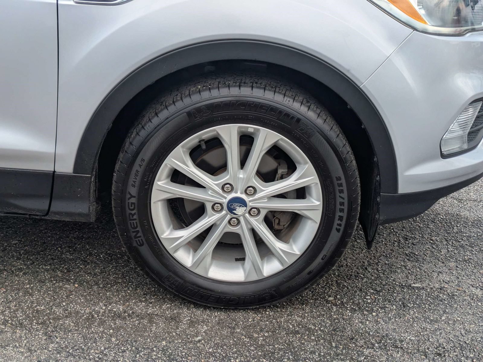 Certified 2018 Ford Escape SE w/ SE Sync 3 Package FWD image 6