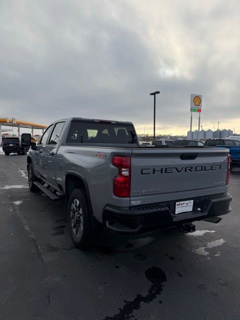 Used 2025 Chevrolet Silverado 2500 Custom image 6