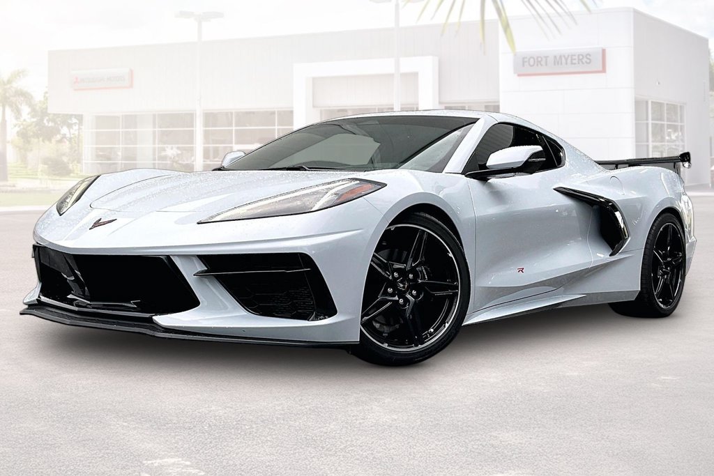 Used 2024 Chevrolet Corvette Stingray Coupe w/ 1LT RWD image 23