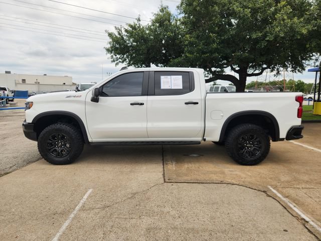 Used 2023 Chevrolet Silverado 1500 ZR2 w/ Technology Package AWD/4WD image 4