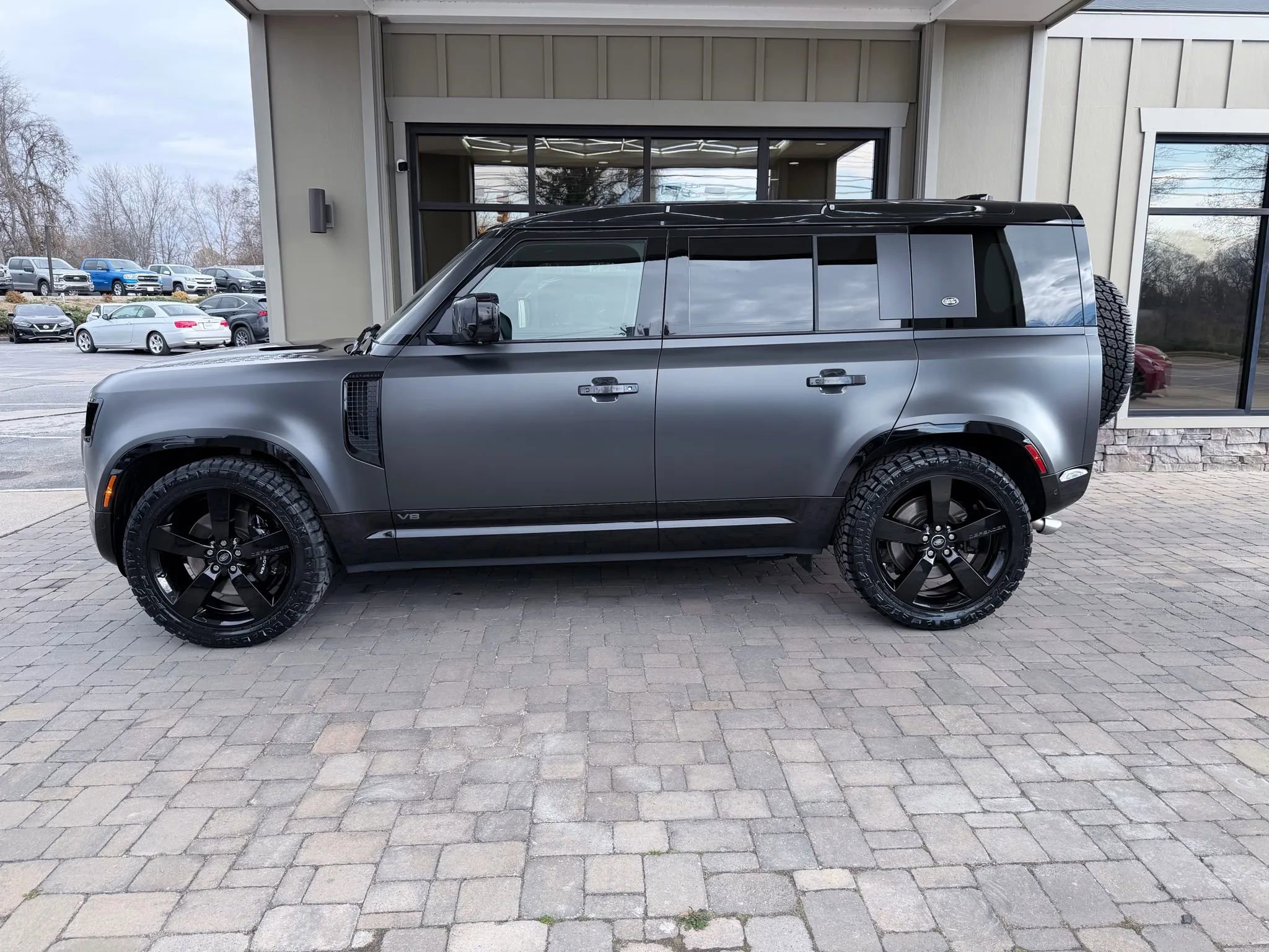 Used 2023 Land Rover Defender 110 V8 image 64