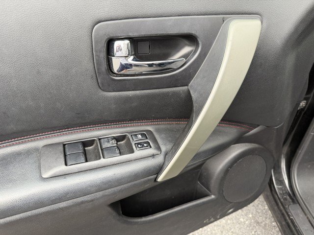 Used 2013 Nissan Rogue SL AWD/4WD image 10