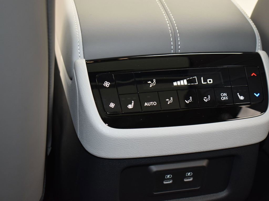 New 2026 INFINITI QX60 Luxe image 15