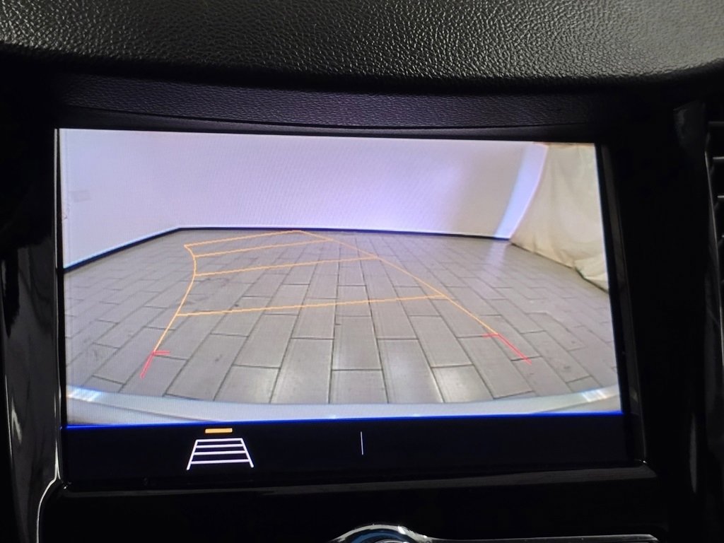 Used 2020 Chevrolet Trax LS w/ Tint and Cruise Package image 6