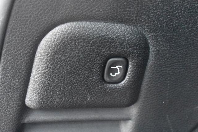 Used 2014 Jeep Grand Cherokee Overland image 23