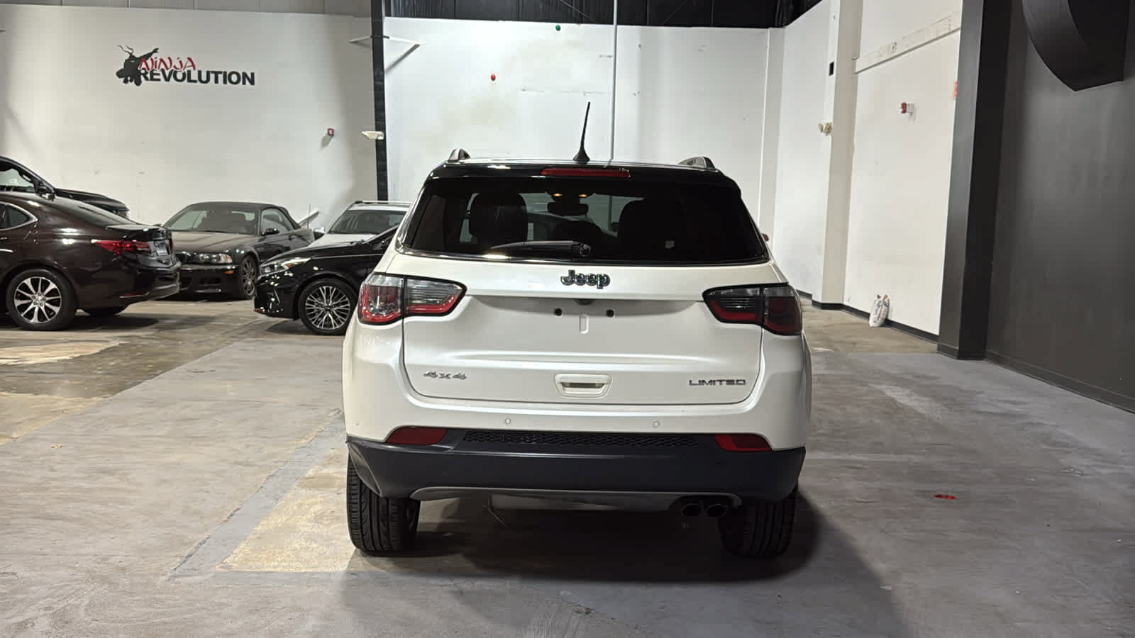 Used 2018 Jeep Compass Limited w/ Navigation Group AWD/4WD image 5