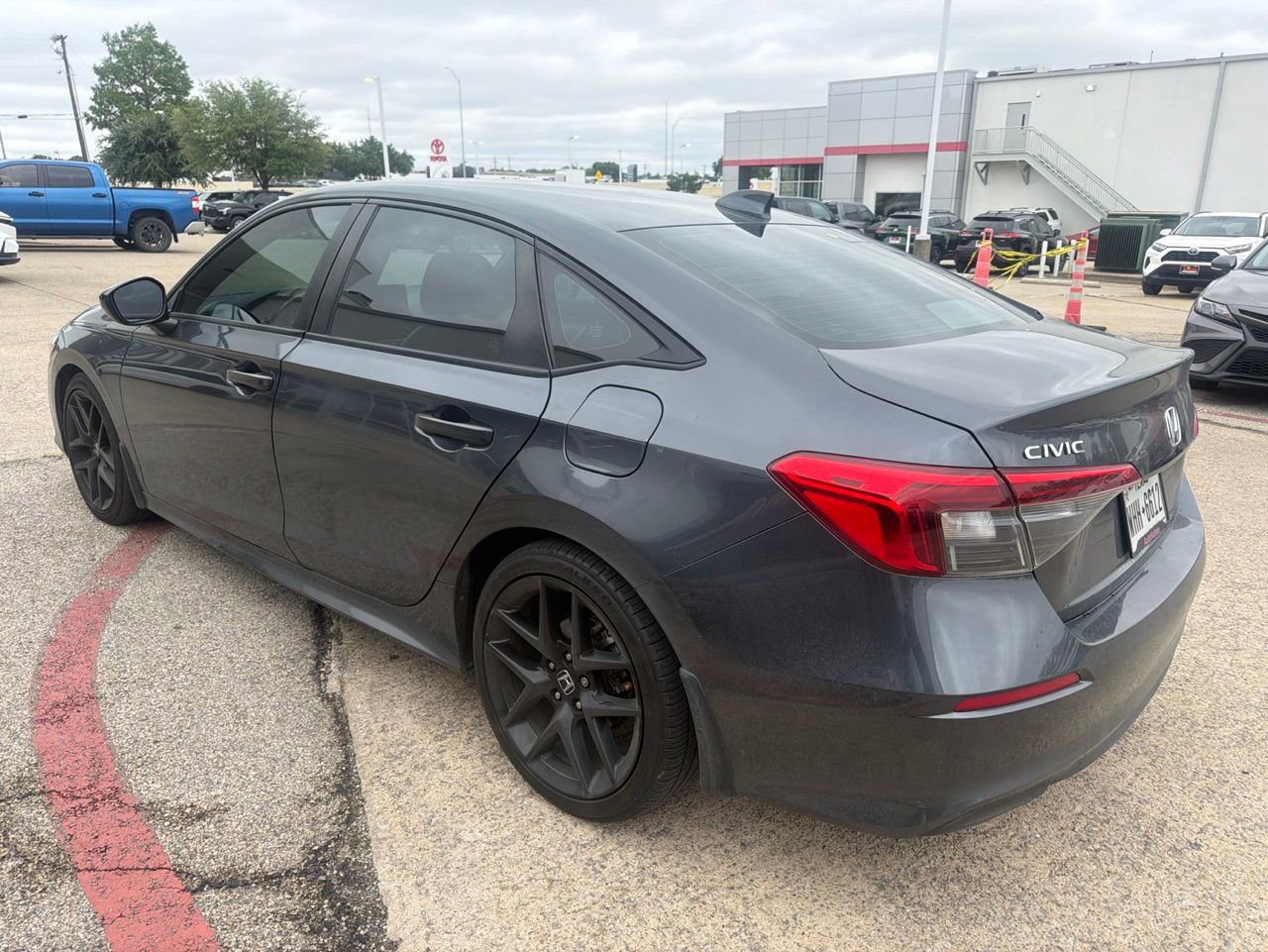 Used 2022 Honda Civic Sport image 4