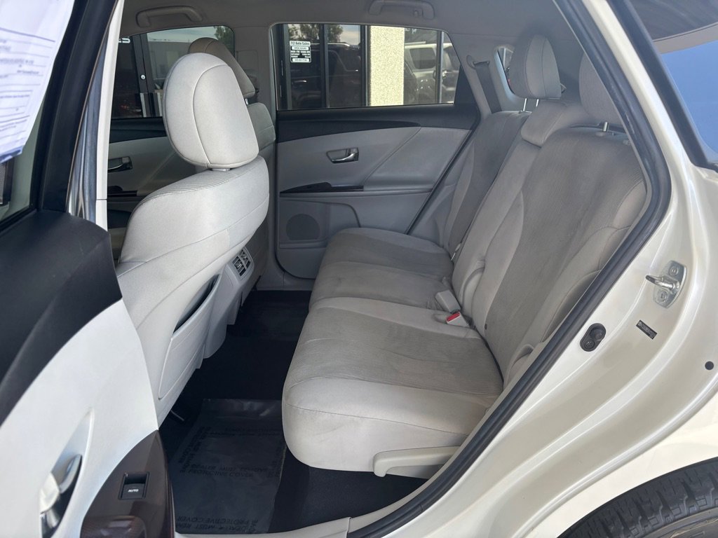 Used 2011 Toyota Venza FWD image 18