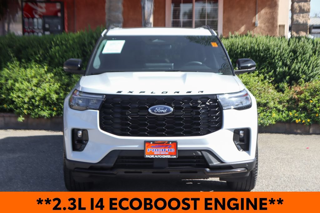 Used 2026 Ford Explorer ST-Line w/ ST-Line Street Pack AWD/4WD image 3