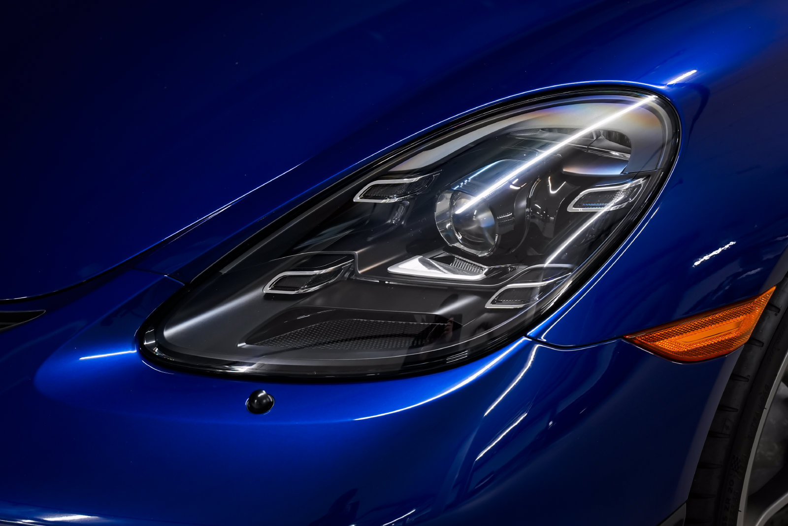 Used 2020 Porsche 718 Cayman GT4 RWD image 26