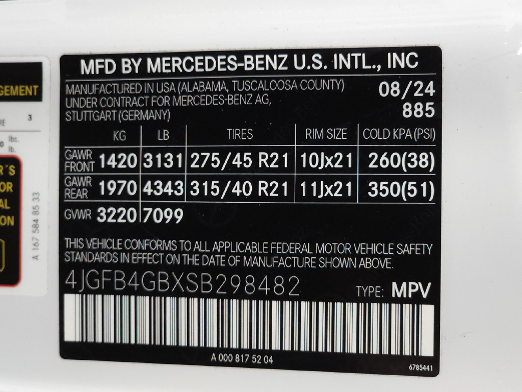 Used 2025 Mercedes-Benz GLE 450e 4MATIC w/ AMG Line Exterior image 38