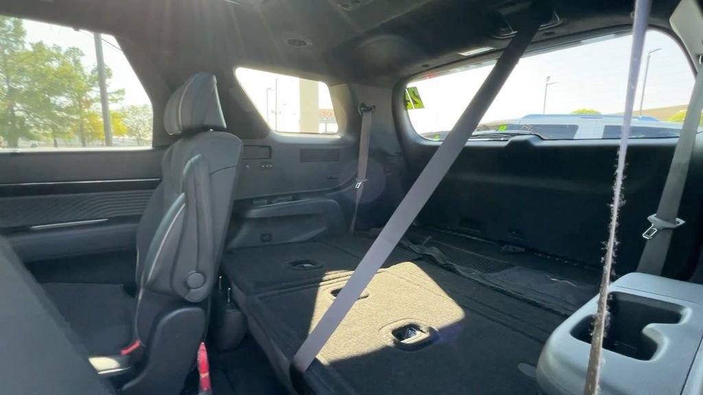 Used 2025 Hyundai Palisade Calligraphy image 36