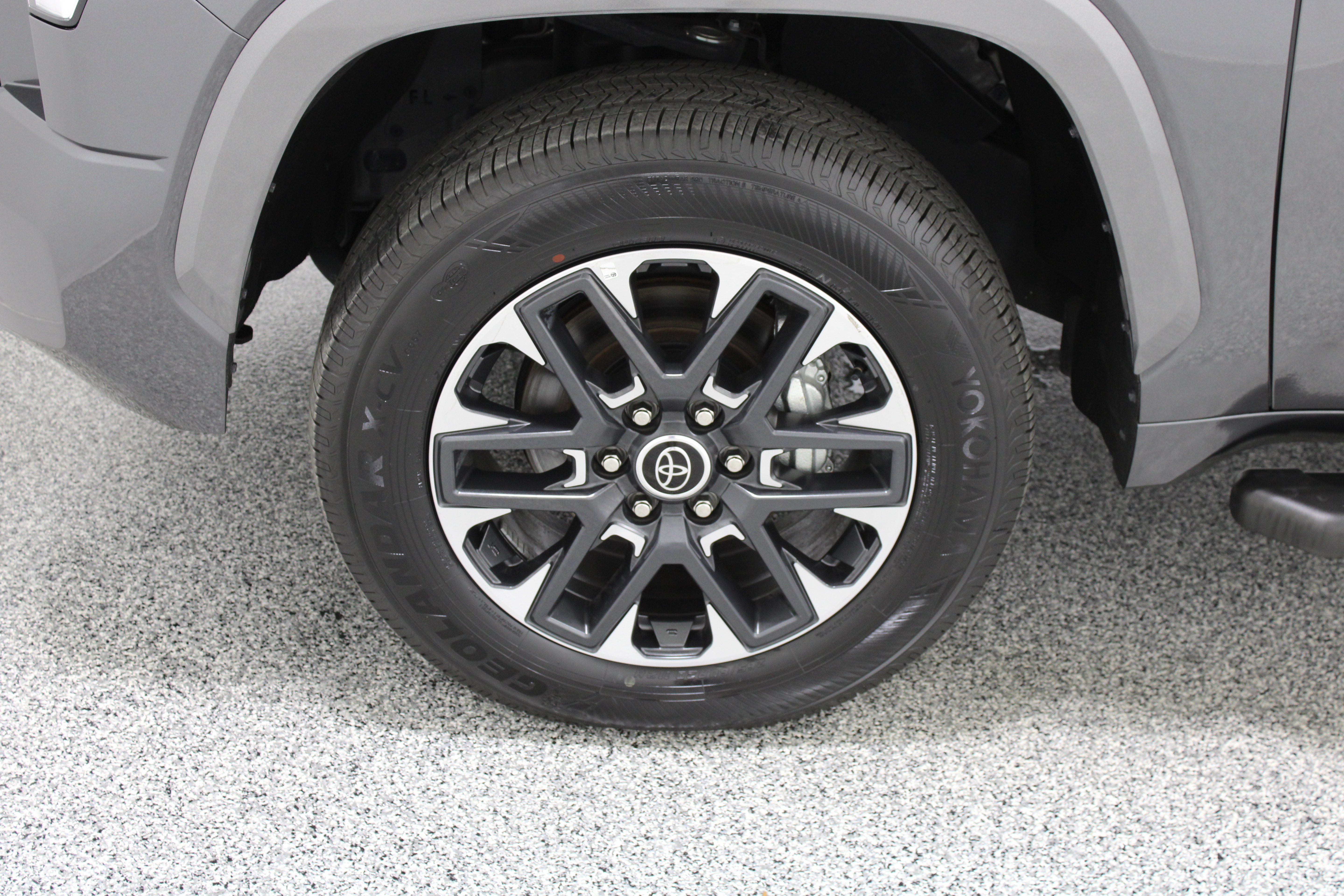 Used 2024 Toyota Tundra Limited w/ Power Package AWD/4WD image 12