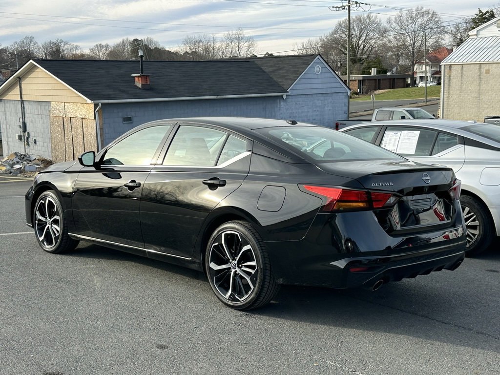 Used 2025 Nissan Altima 2.5 SR image 4